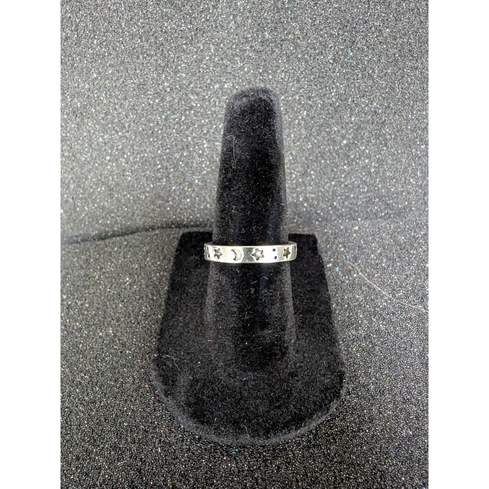 Silver Toned Sun And Moon Band Ring - Multiple Sizes Available - Picture 1 of 1